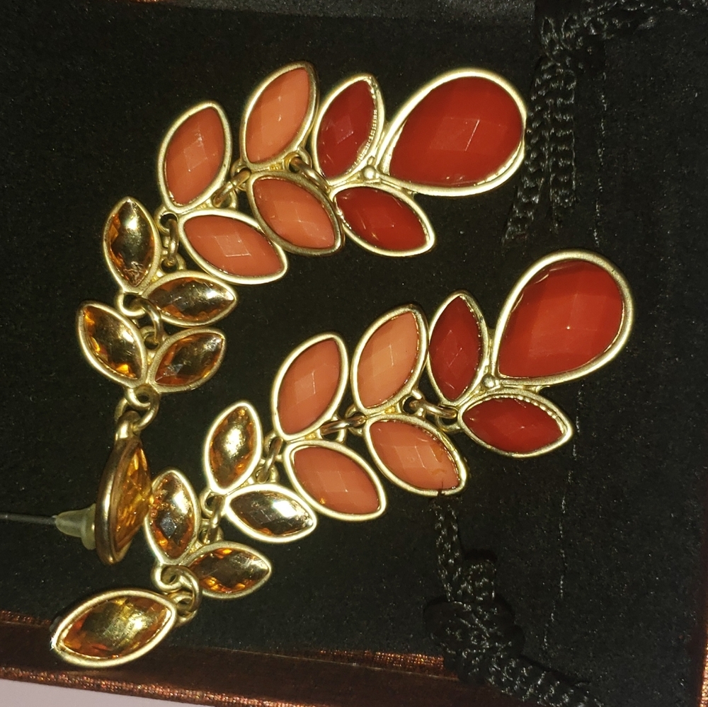 New Gold Dangly Earrings
